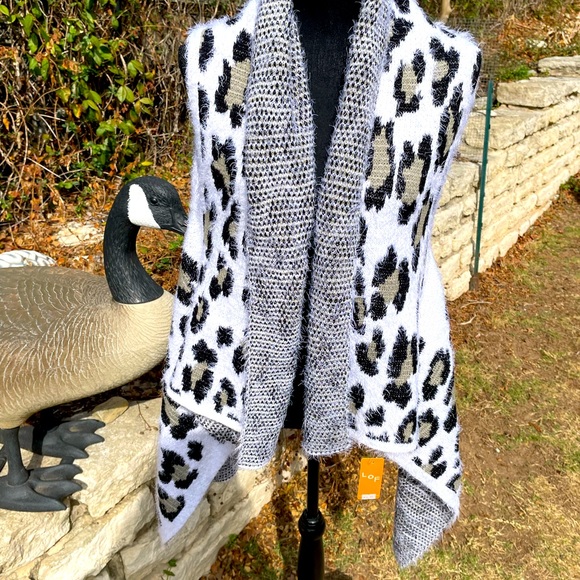 LOF Jackets & Blazers - Animal Print Vest